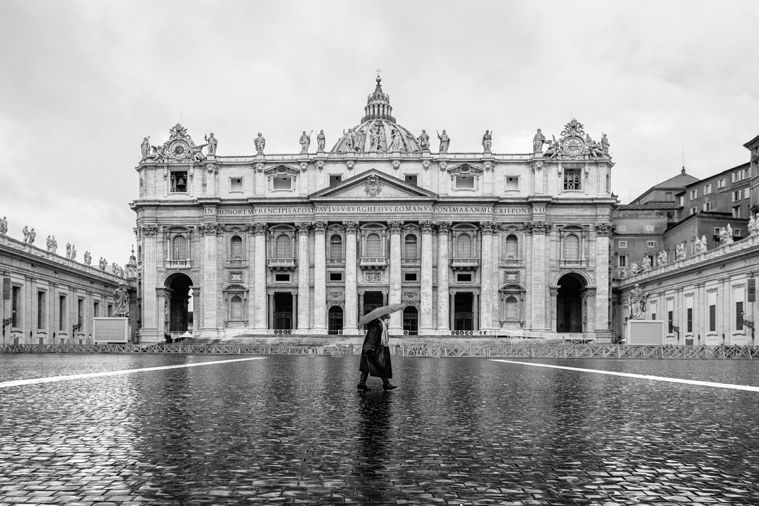 grayscale photography of building