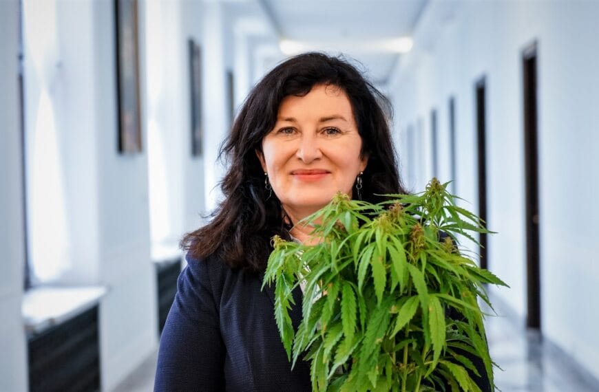 Czy&nbsp;w&nbsp;Polsce przyszedł czas na&nbsp;legalizację marihuany? Rozmowa z&nbsp;posłanką Beatą Maciejewską