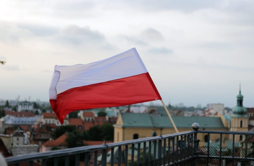 Trzydzieści osiem milionów świąt niepodległości