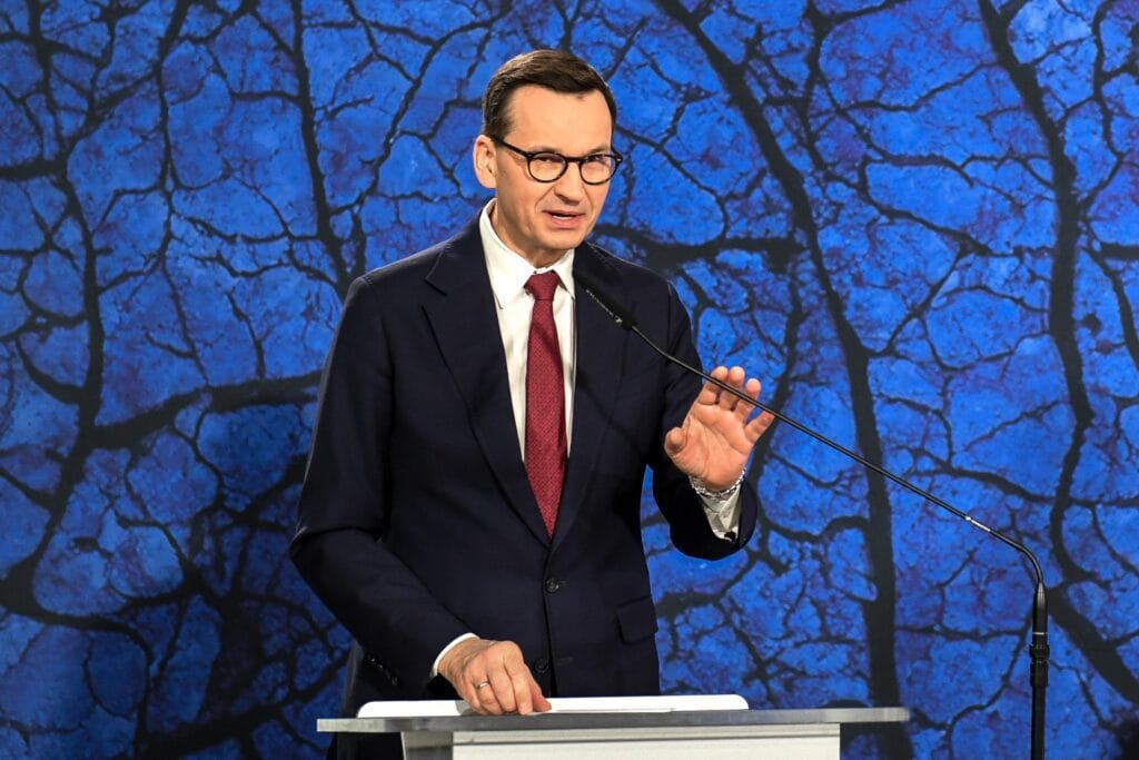 Mateusz Morawiecki w czasie konferencji prasowej