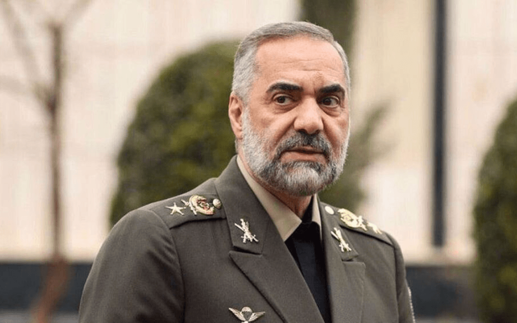 minister obrony Iranu generał Mohammad Reza Ashtiani w mundurze wojskowym