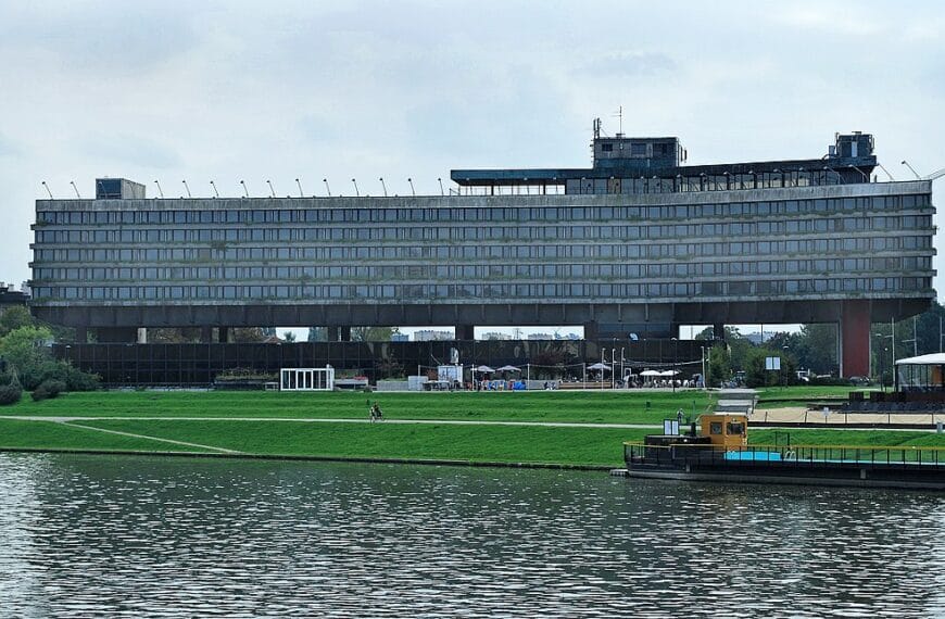 Hotel Forum – wielkie marzenia kontra polskie realia