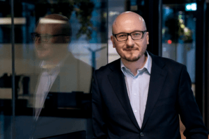 Jak zarządzać i nie być świnią? Wywiad z Michałem Słotwińskim