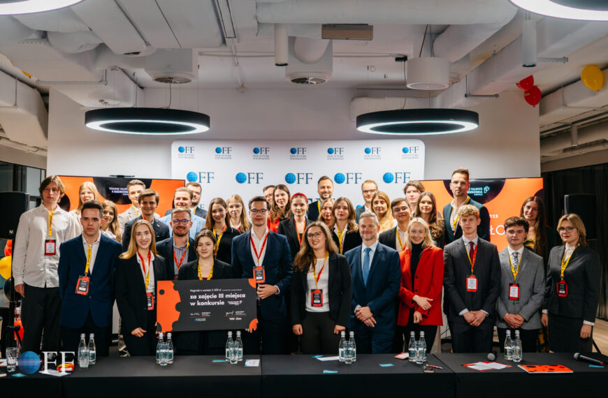 Studenci zaprojektują przyszłość zakupów. Rusza III edycja konkursu Young Talents 4 Biedronka!